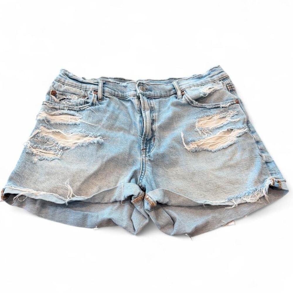 American Eagle Strigid Distressed Ripped Denim Mom Shorts Light Wash Size 10